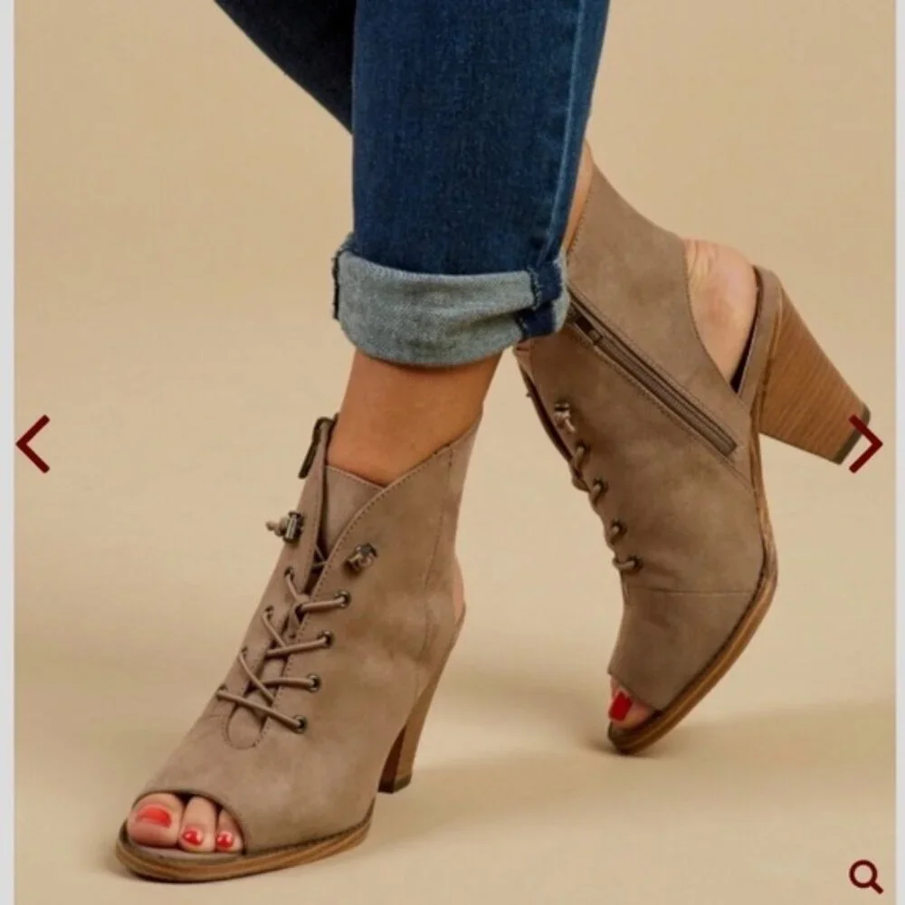 WOMENS SHOES - Picture 1 of 9